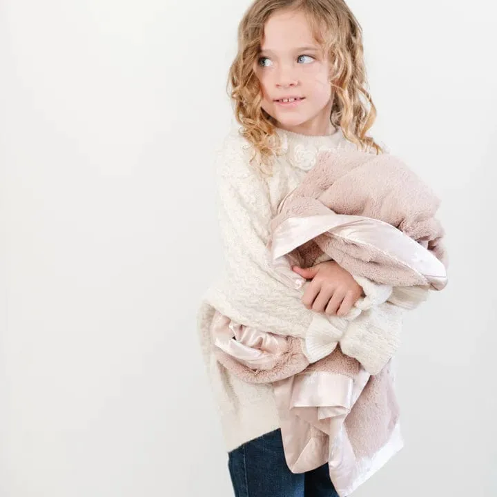 Daisy Lush Satin Border Blanket