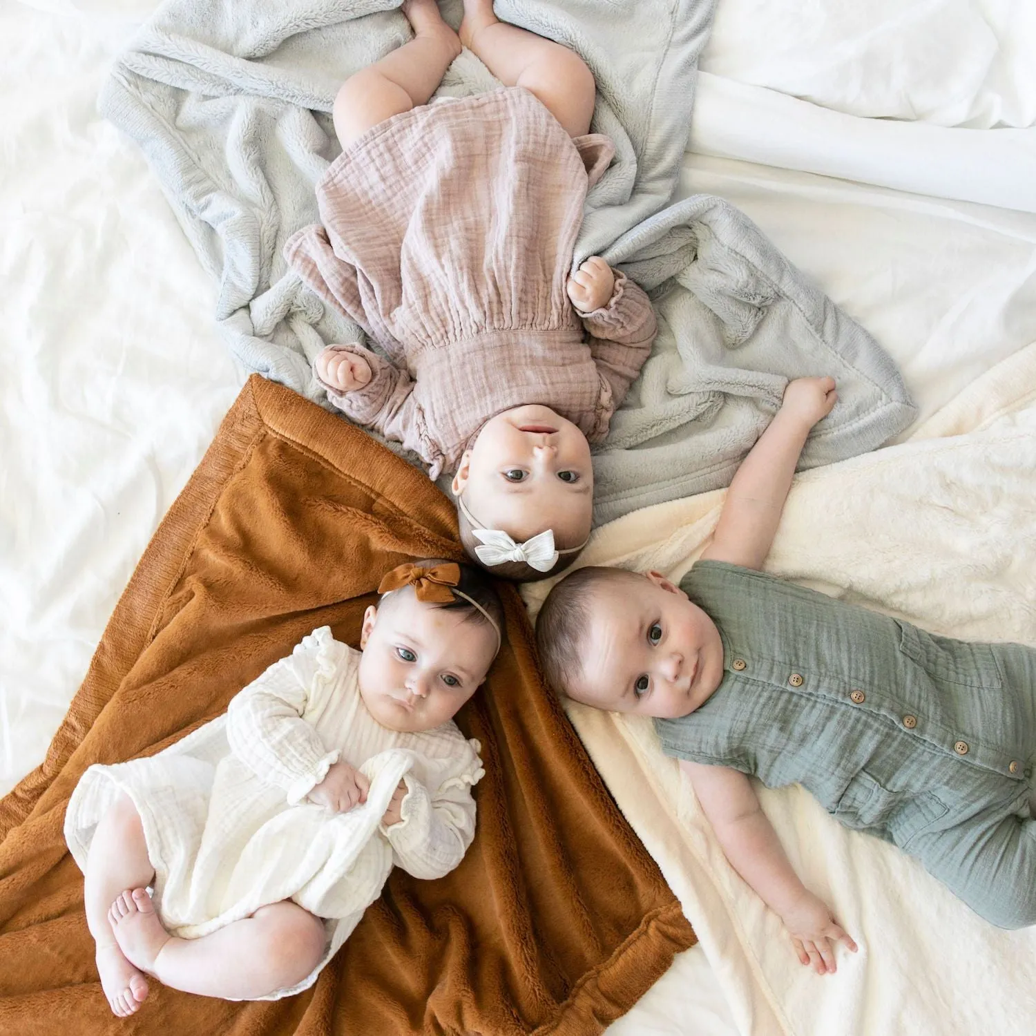 Saranoni Lush Receiving Blanket | Camel