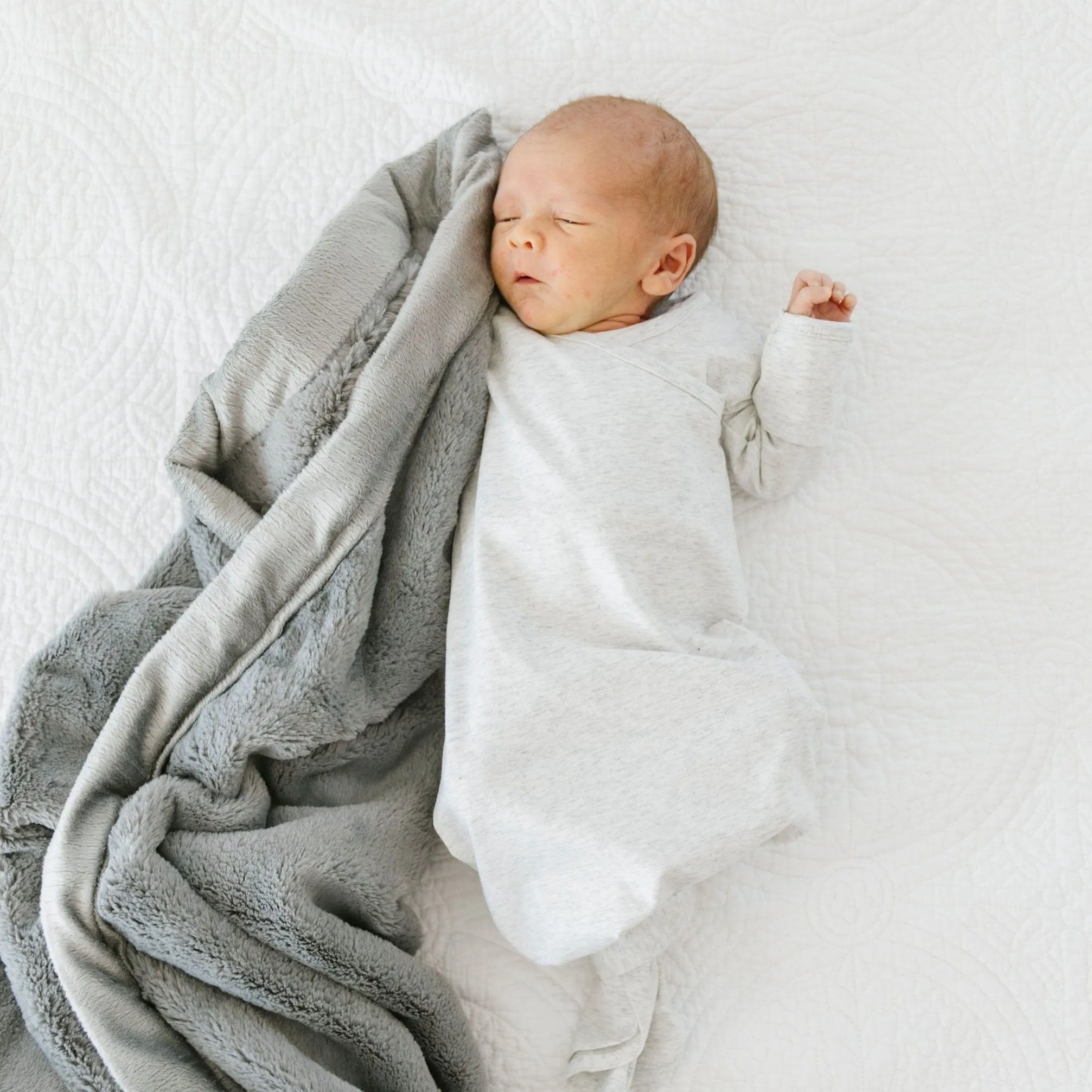 Saranoni Lush Receiving Blanket | Gray